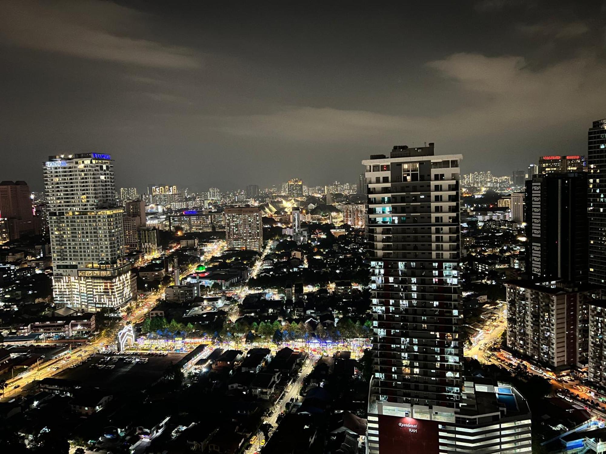 Mercu Summer Suites Klcc By Tasrifa Куала-Лумпур Экстерьер фото